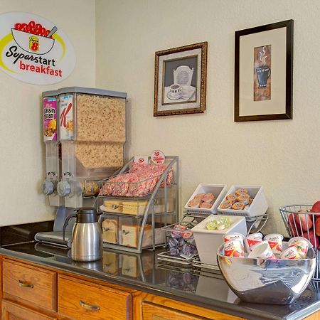 Отель Super 8 By Wyndham College Park Wash Dc Area Экстерьер фото