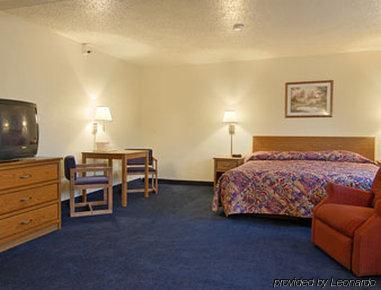 Отель Super 8 By Wyndham College Park Wash Dc Area Номер фото